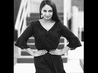 Rubina Bajwa to star in sister Neeru Bajwa’s next production ‘Munda Hi Chahida’