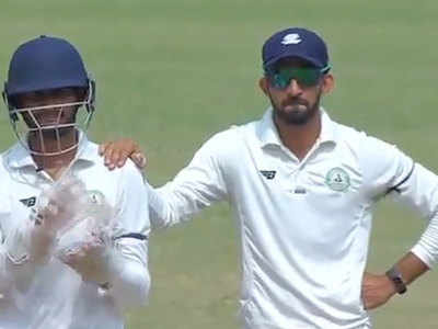 Pulwama attack: Vidarbha, Rest of India players mourn martyred soldiers, wear black armbands during Irani Cup