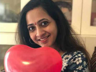 Telugu TV host Lasya Manjunath announces pregnancy with an adorable post; take a look
