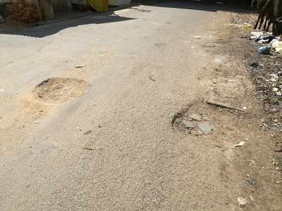 Poor quality & incomplete repairing of Mosque Road