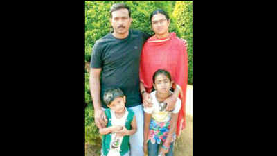 Pulwama attack: Proud of his sacrifice, says family of martyr Vasantha Kumar