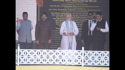 PM Narendra Modi flags off train to Mumbai, other projects