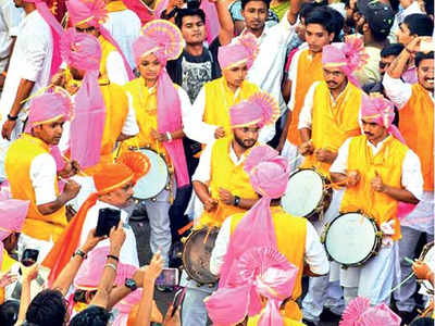 Miles away from home, dhol tasha troupes keep up the tempo | Pune News -  Times of India