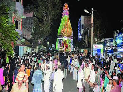 Big crowd for Sandhanakoodu procession | Trichy News - Times of India