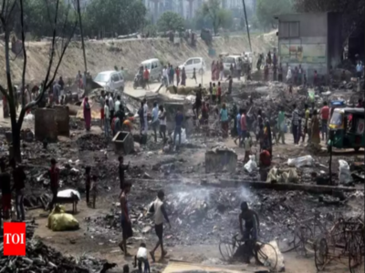 9 charred to death as major fire tears through Bangladesh slum