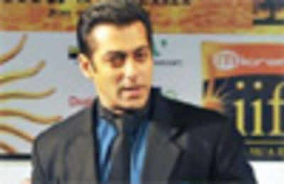 Salman fights for Cancer Survivors