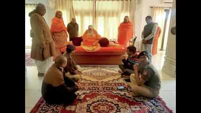 Seer postpones Ram temple yatra after Yogi’s phone call