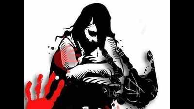 Kushinagar cop attempts to rape teen girl, booked
