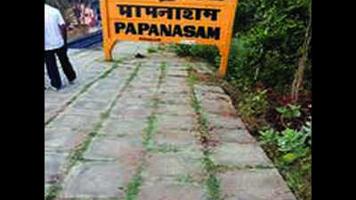 Busy Papanasam station cries for basic amenities