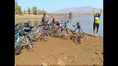 Mumbai cyclists do a 140-km ride to Vandri Lake