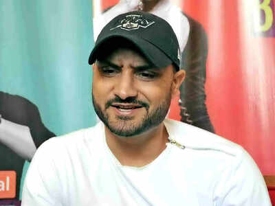 India shouldn't play Pakistan in World Cup, says Harbhajan Singh