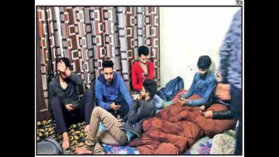 Srinagar airfare halts return of Kashmiri kids