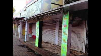 Cantt traders down shutters in protest