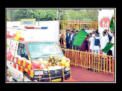 CM Kamal Nath flags off 40 state-of-the-art ambulances
