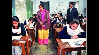 Notice to 18 schools for not relieving teachers for UP Board exam duty