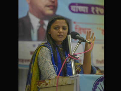 JNU leader Shehla Rashid booked for 'spreading rumours' on Twitter