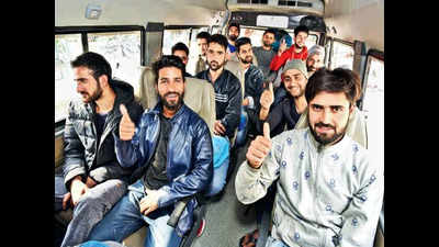 125 Kashmiri kids leave for Jammu, cops escort them till Mohali border
