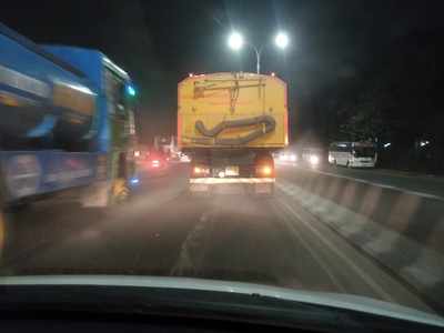 Corporation Vaccum vehicle spreading pollution and