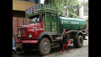 Civic body to keep tabs on pvt water tanker rate in Bhopal