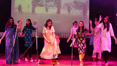 A warm send off to the students of class XII of India International School in Jaipur
