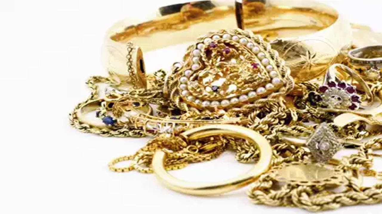 Tamil Nadu: Gold worth Rs 7 lakh seized at Trichy airport - HW News English