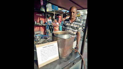 Tea seller donates day’s income for CRPF families | Vadodara News ...