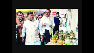 Vendors to get carts with glass shields: Minister