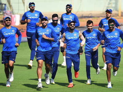 Virat Kohli to teammates: Don't pick up bad habits in IPL