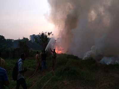 Kerala: Fire breaks out near Mangalavanam bird sanctuary in Kochi