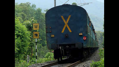 Train service resumes on Dhanbad-Chandrapura line