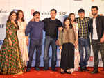 Pranutan Bahl, Iqbal Ratansi, Salman Khan, Krishaa Bahl, Ekta Bahl, Mohnish Bahl and Zaheer Iqbal 