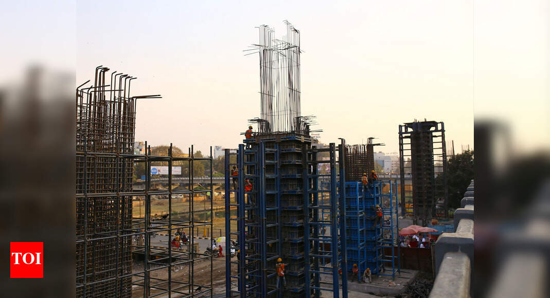 75 pillar foundations ready on VanazCivil Court Metro stretch Pune