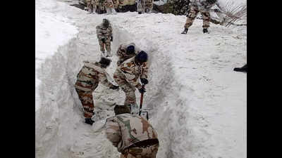 Avalanche hits team out to rescue patient in Spiti