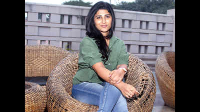 I am dying to do stage shows in Lucknow: Shashaa Tirupati