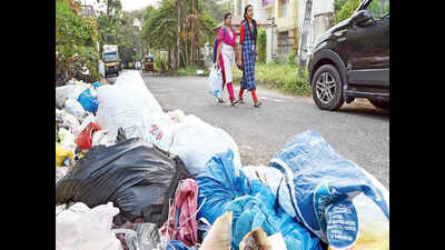 Kochi stares at garbage pile-up