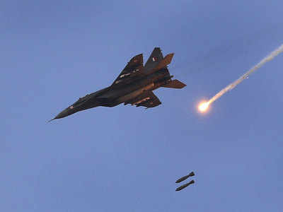 India asks Pakistan to immediately return IAF pilot, ensure his safety