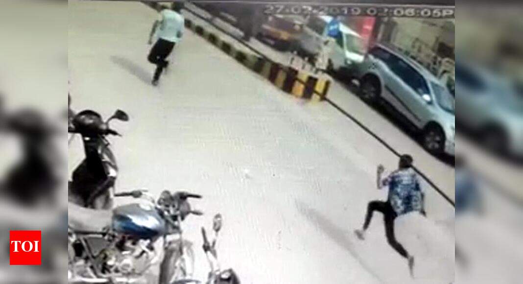 Armed robbers enter bank’s money transfer outlet, caught on cam