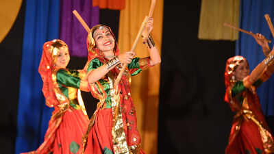 Potpourri of cultural and folk arts