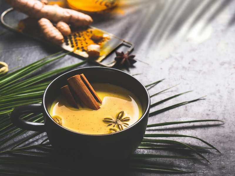 Here’s why you must drink turmeric milk everyday!