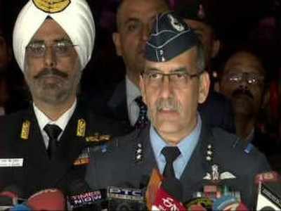Indo-Pak standoff: Indian military conducts press briefing