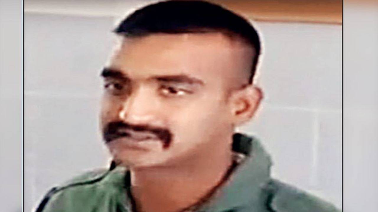 wing commander abhinandan varthaman​: Wing Commander Abhinandan shows off  new look; Twitterati misses iconic gun-slinger moustache - The Economic  Times
