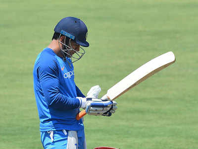 India vs Australia: MS Dhoni hit on forearm during net session