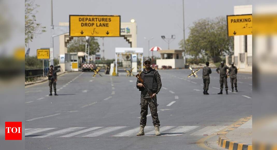 Pakistan partially resumes flight operations - Times of India