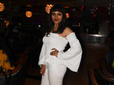 Simran looked pretty in white partying at Sera
