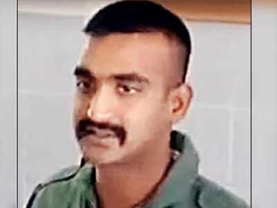 Pakistan returns pilot to India