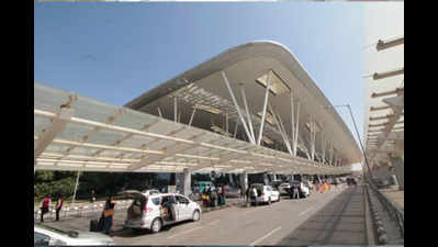 Kempegowda International Airport passengers complain about long queues