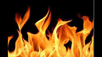 Fire at cloth godown in Kolkata, no casualty