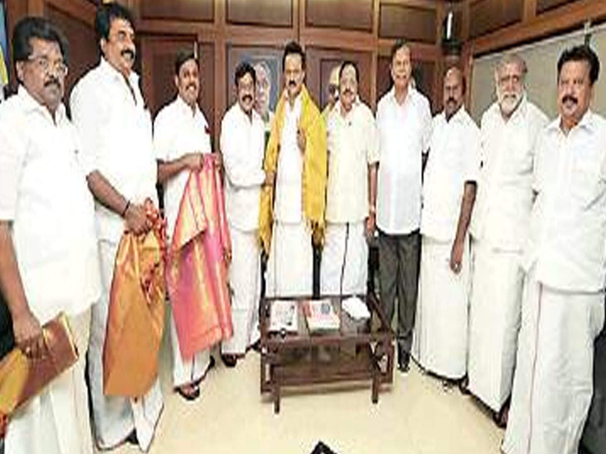 BJP-backer T R Pachamuthu moves over to DMK side | Chennai News - Times of  India
