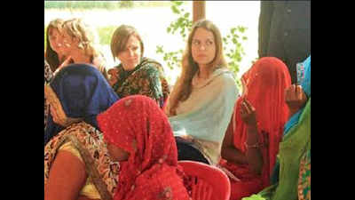 Down to earth: German students visit city outskirts, interact with villagers