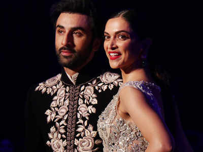 These pictures of Ranbir Kapoor and Deepika Padukone are breaking the internet